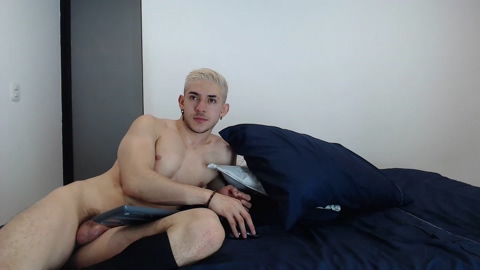 horny_guys_69  21-10-2022
